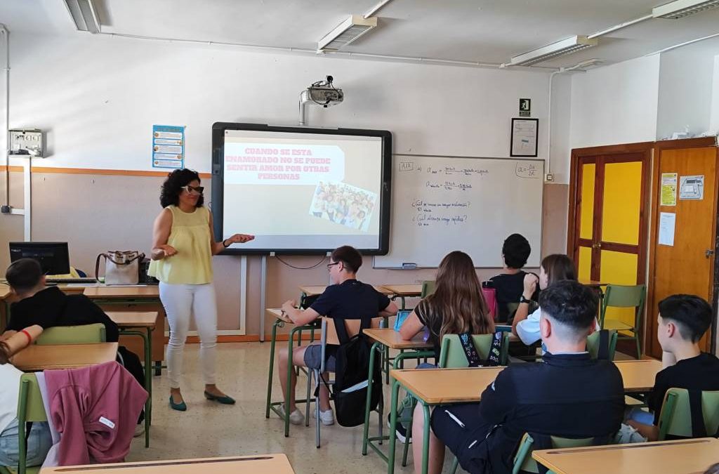 CHARLAS «VIOLENCIA DE GÉNERO Y SALUD» CON EL ALUMNADO DE 2º ESO, AULAS ESPECÍFICAS Y FP BÁSICA DE AGROJARDINERÍA