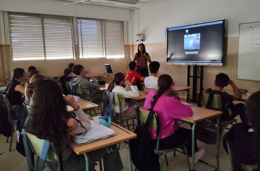 PRIMERA CHARLA SOBRE GESTIÓN DE EMOCIONES. 2º ESO, AULAS ESPECÍFICAS Y FPB AGROJARDINERÍA