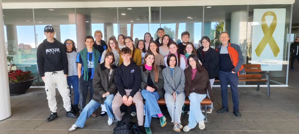ALUMNADO DE 2º BACHILLERATO VISITA EL HOSPITAL UNIVERSITARIO DE TORRECÁRDENAS